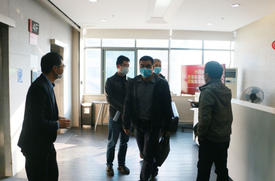 万众一心，携手抗疫 | 筼筜街道主任苏克一行莅临九游老哥J9俱乐部指导复工情况