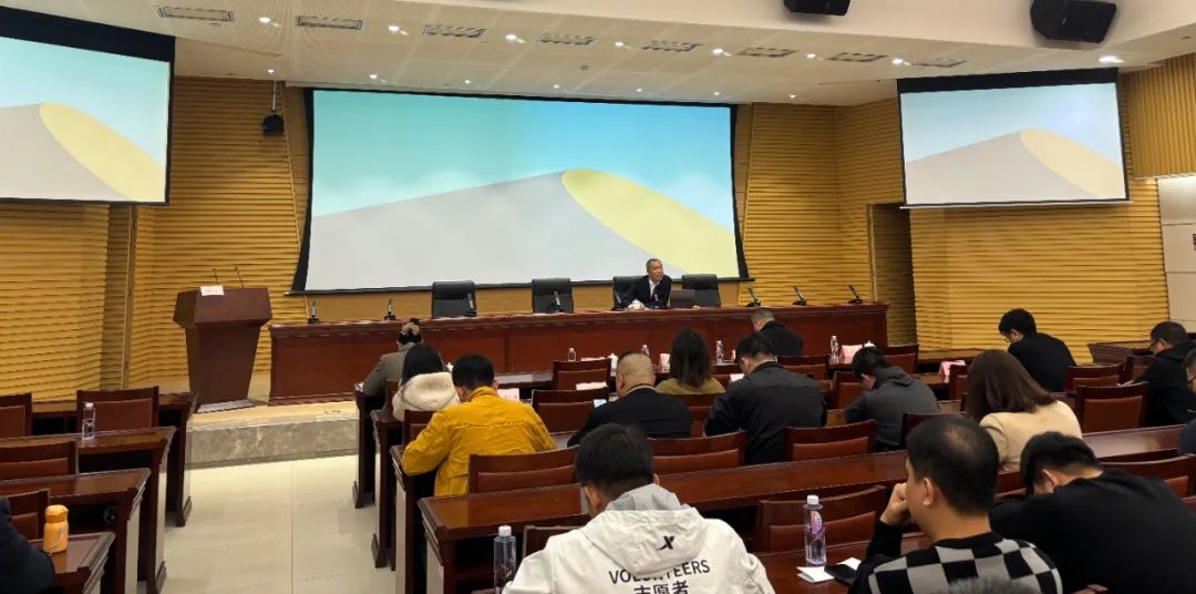 九游老哥J9俱乐部受邀讲解《厦门市乡村振兴100问》专题讲座